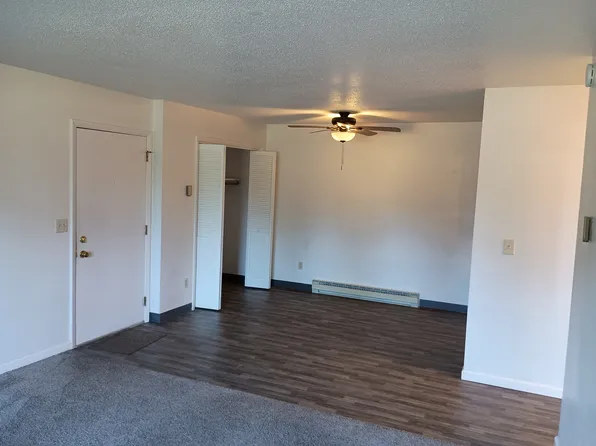 1316 S Beacon Blvd #2, Grand Haven, MI 49417