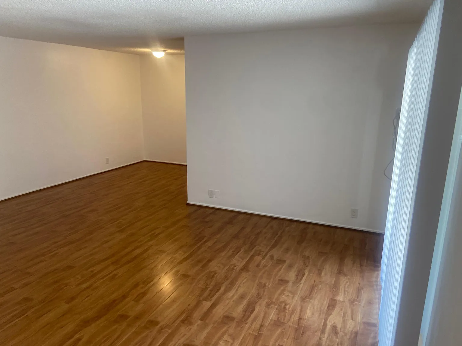 1550 N Harvard Blvd — Photo 2