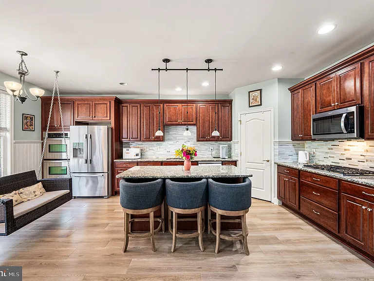 2413 Copper Creek Rd — Photo 13