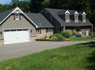 307 Bog Rd, East Stroudsburg, PA 18301