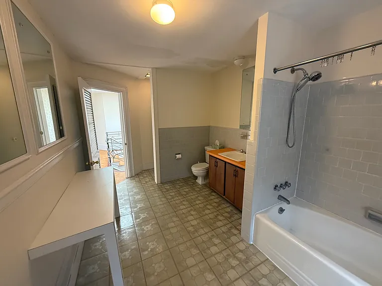 1716 Beacon St #2B — Photo 9