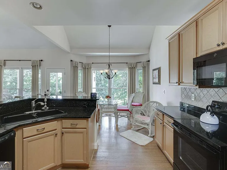6440 Deep Woods Ct — Photo 19