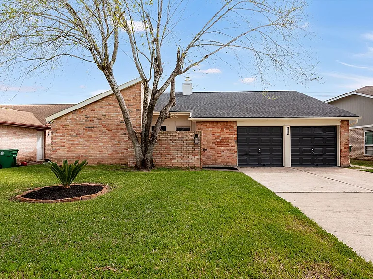 16419 Lost Quail Dr — Photo 2