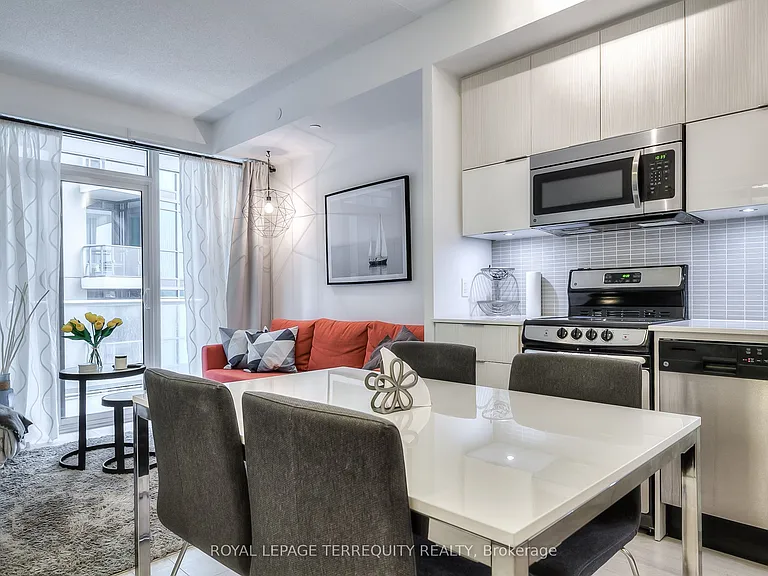 56 Annie Craig Dr #606 — Photo 11