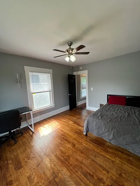 Building Photo - 300 Lexington Ave #1