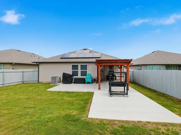 832 Cinnamon Teal, Seguin, TX 78155
