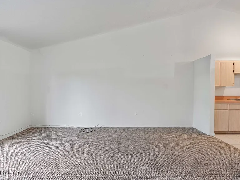 38070 Daughtery Rd — Photo 16