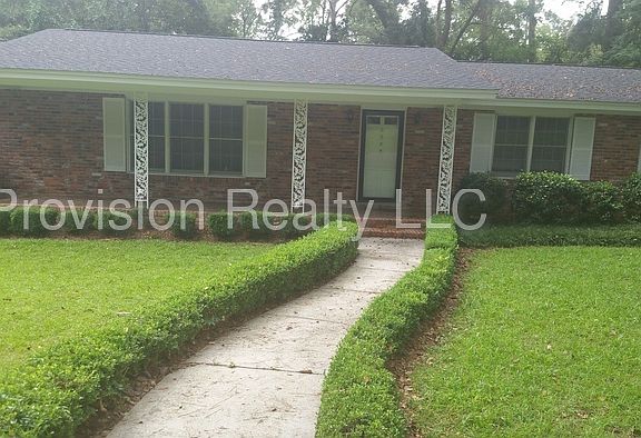 2nd image of 2904 Primrose Ln