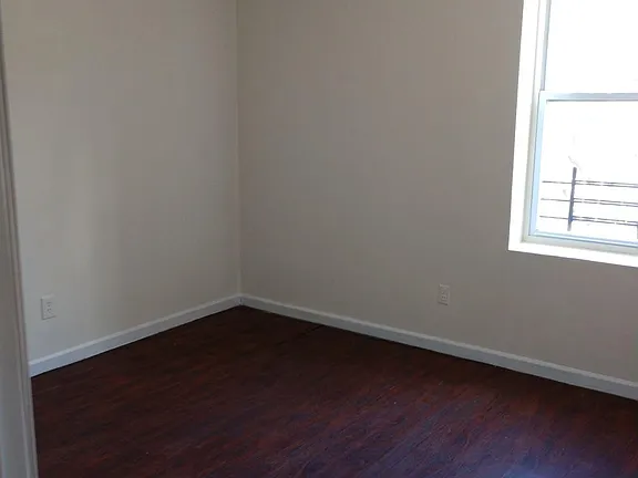 279 Goldsmith Ave #G2 — photo 3 of 7