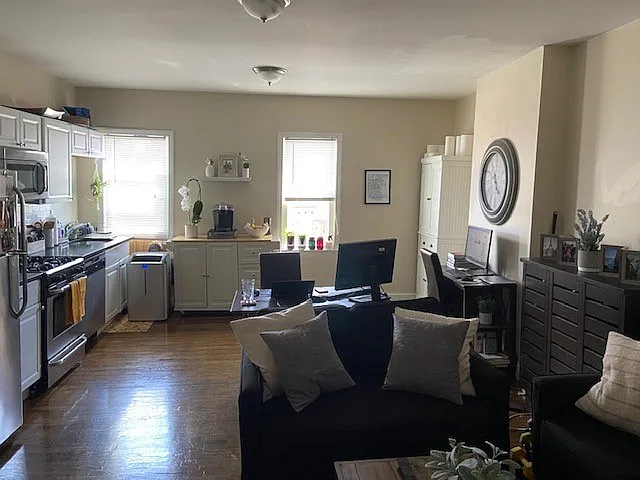 Building Photo - 28 L St #2
