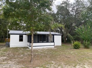 306 Kitty Ave, Interlachen, FL 32148