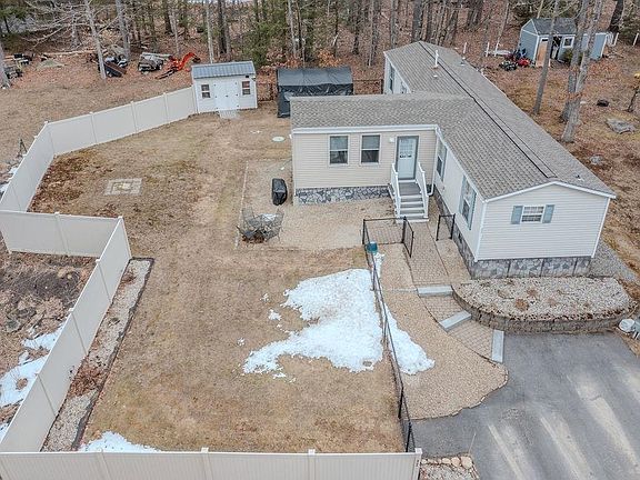 3rd image of 37 Cardinal Way