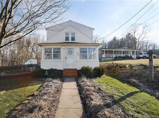 409 Bow Ln, Middletown, CT 06457
