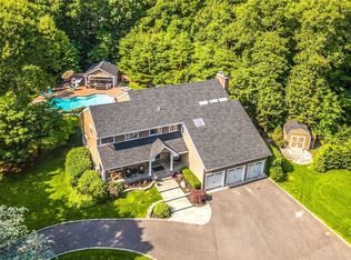 3 Lisa Ct, Northport, NY 11768