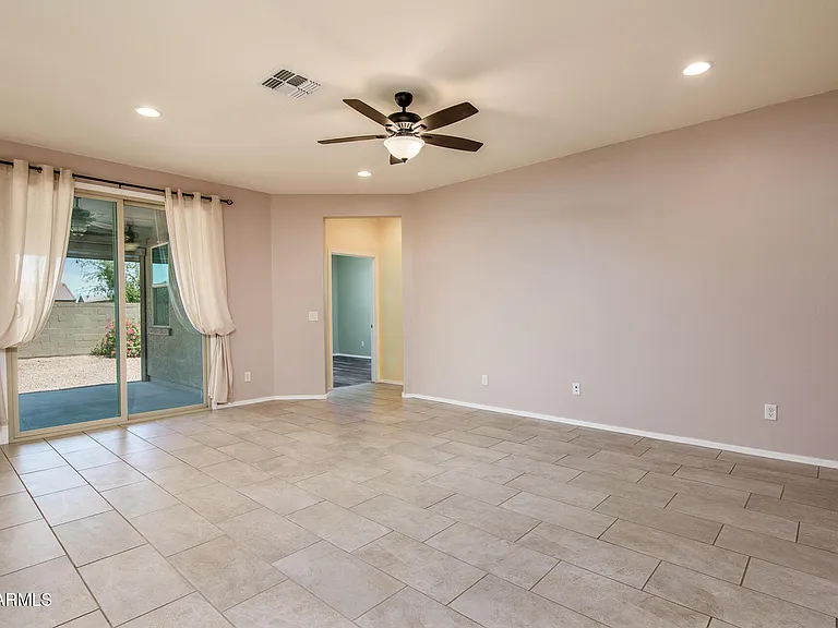 41960 W Morning Glory Way — Photo 20