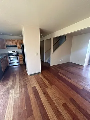 3 bed, 1152 sqft, $1,600 — Photo 4
