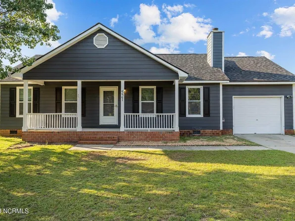 521 Camden Rd, Raeford, NC 28376