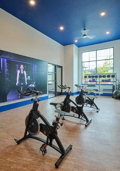Spin Studio with Virtual Trainer