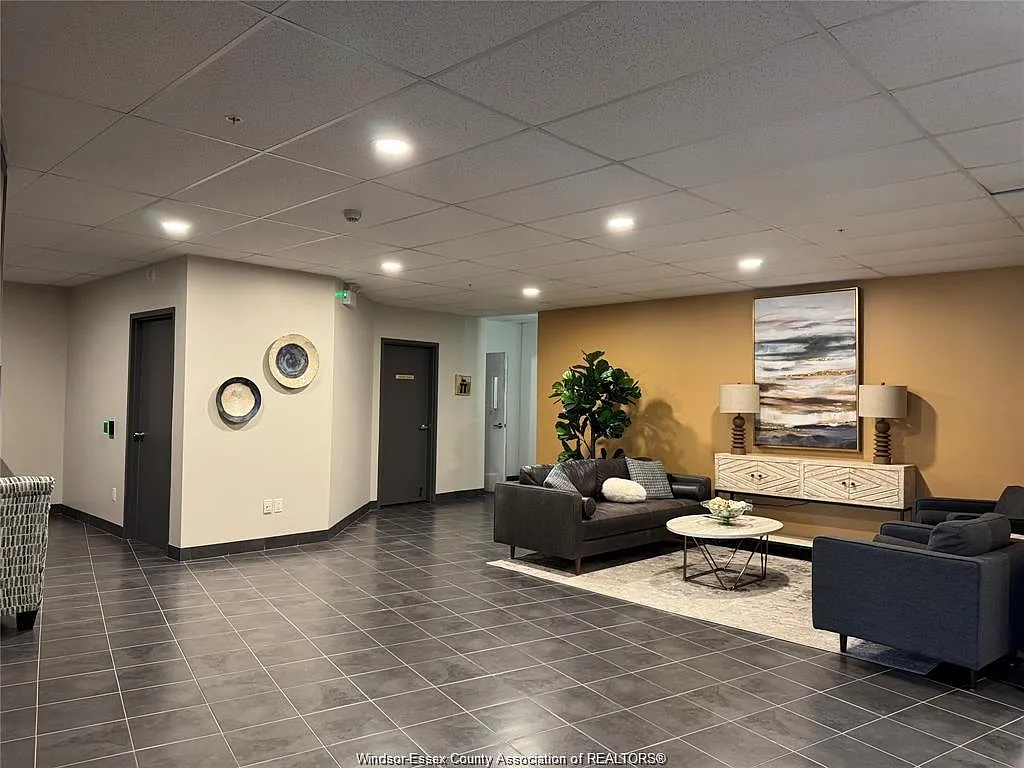 2 bed, 2.0 bath, 1350 sqft, $2,300 — Photo 4
