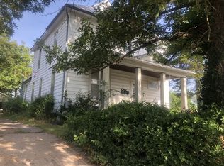 222 S Oak St, Nevada, MO 64772