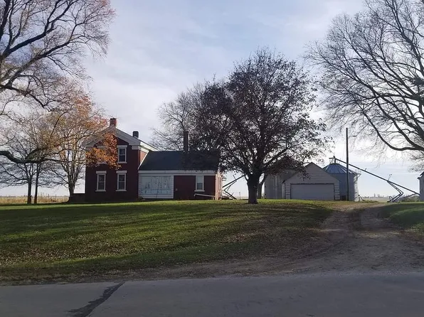 1307 Swan Lake Rd, Avon, IL 61415