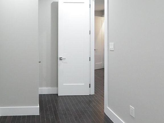 4th image of 312 E 106th St APT 2