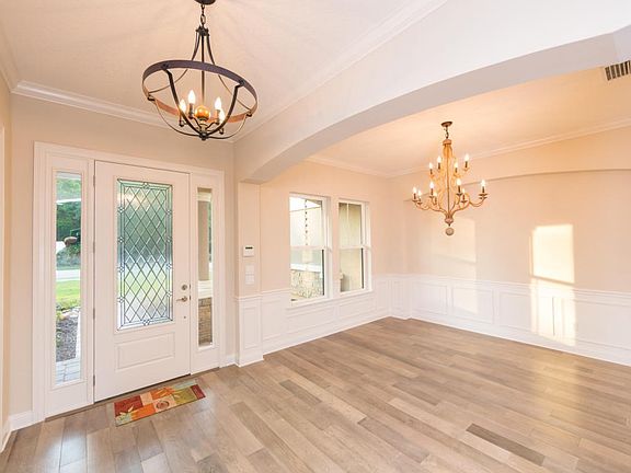 Foyer & Formal Dining