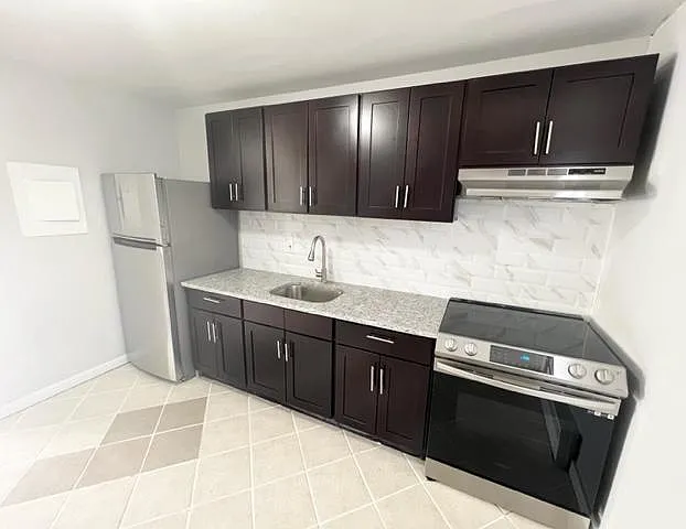 28 Hancock St #28