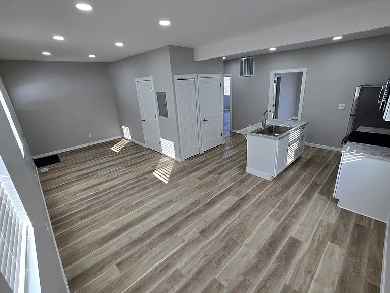 1526 Miami St #5 — Photo 2