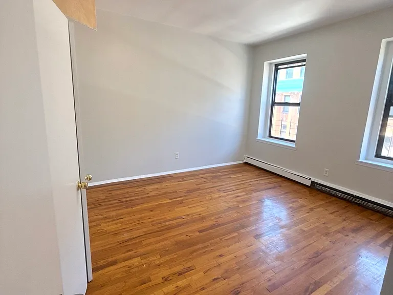 20 N Broadway #3B — Photo 2