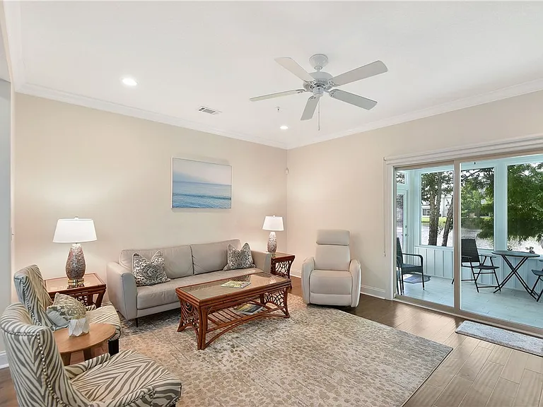 510 Mariners Cir — Photo 11