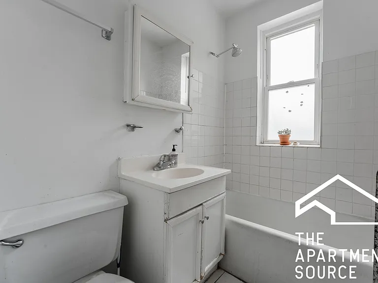 4409 N Kenneth Ave #2A — Photo 8