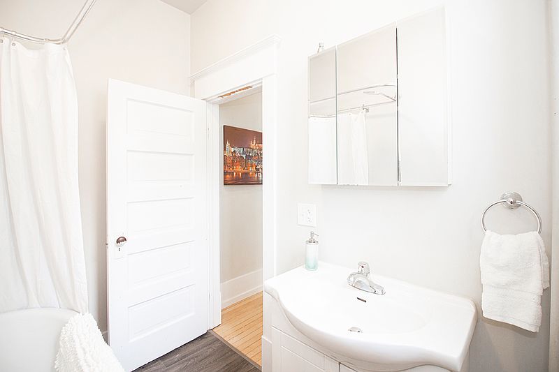 Winnipeg Apartment for rent - 1 Bedroom — photo 12