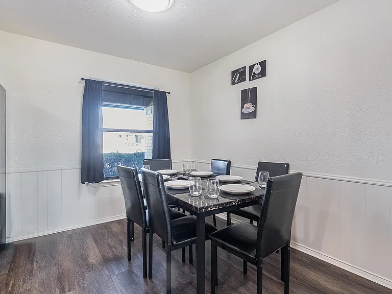 501 Field St — Photo 36