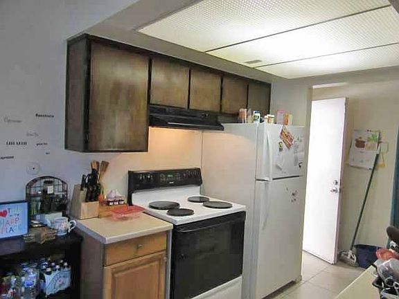 4th image of 328 Northbank Ct #1