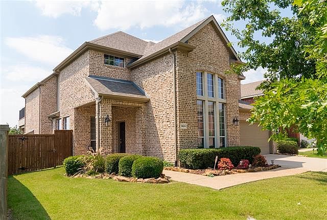 1st image of 1424 Somerset Dr