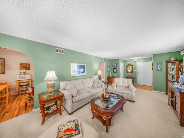 8915 Datapoint Dr. #49G, San Antonio, TX 78229