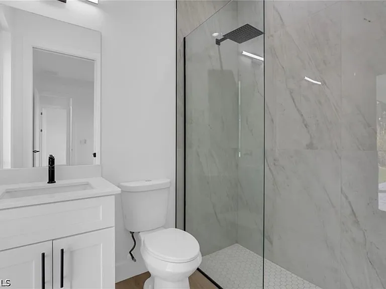 133 West Dr — Photo 16