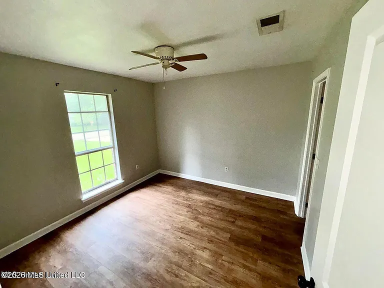 543 Traceview Rd — Photo 9