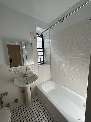 2nd image of 111 W 94th St APT 5B