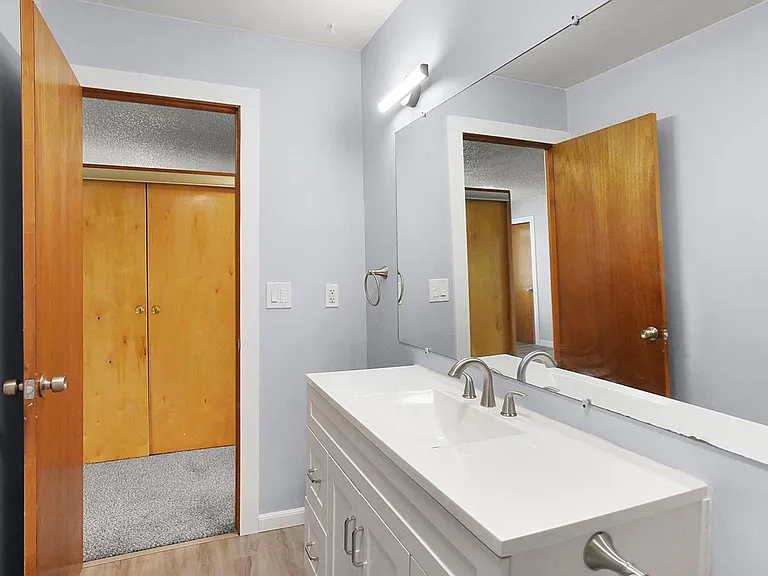 196 Molalla Ave #196 — Photo 7