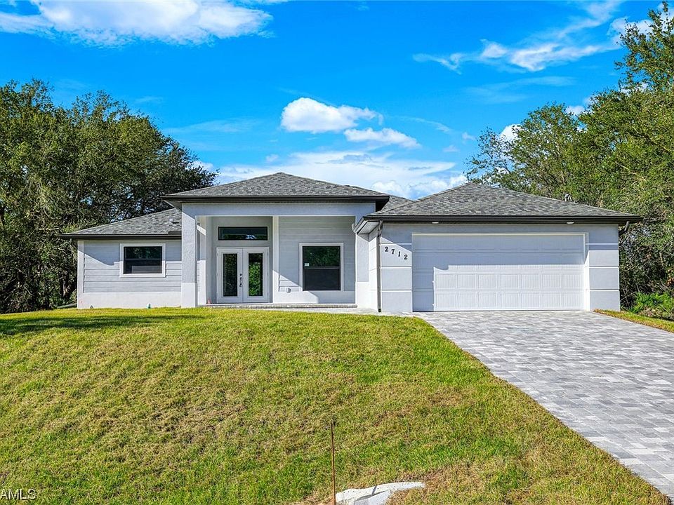 1st image of 2712 Helen Pl