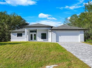 2712 Helen Pl, Lehigh Acres, FL 33971
