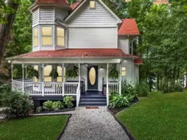 508 Eagles Harbor Dr, Hodges, SC 29653