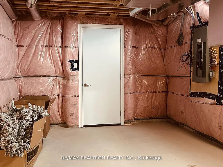 1136 Wilmington Ave — Photo 23
