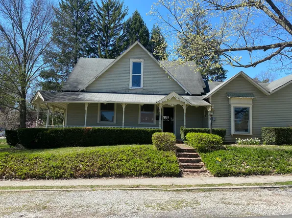 80 S 5th St, Zionsville, IN 46077