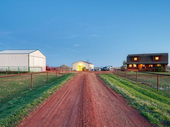 8301 Stone Crest Dr, Gillette, WY 82718