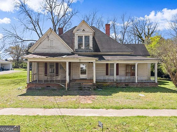 2nd image of 2001 Broad St