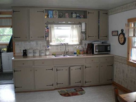 3rd image of 4321 Main St