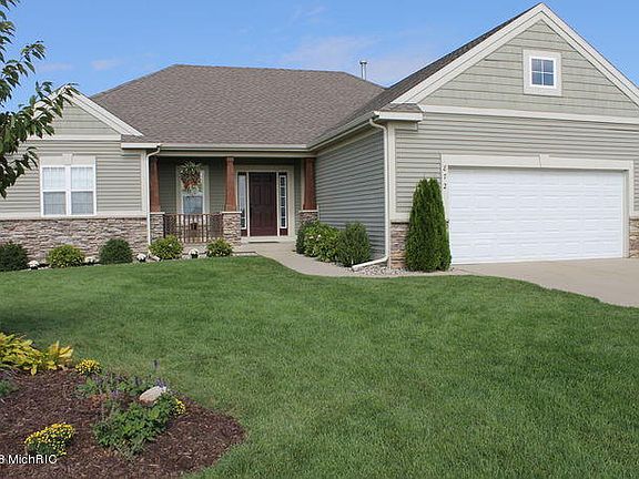 2nd image of 872 Scott View Dr NE